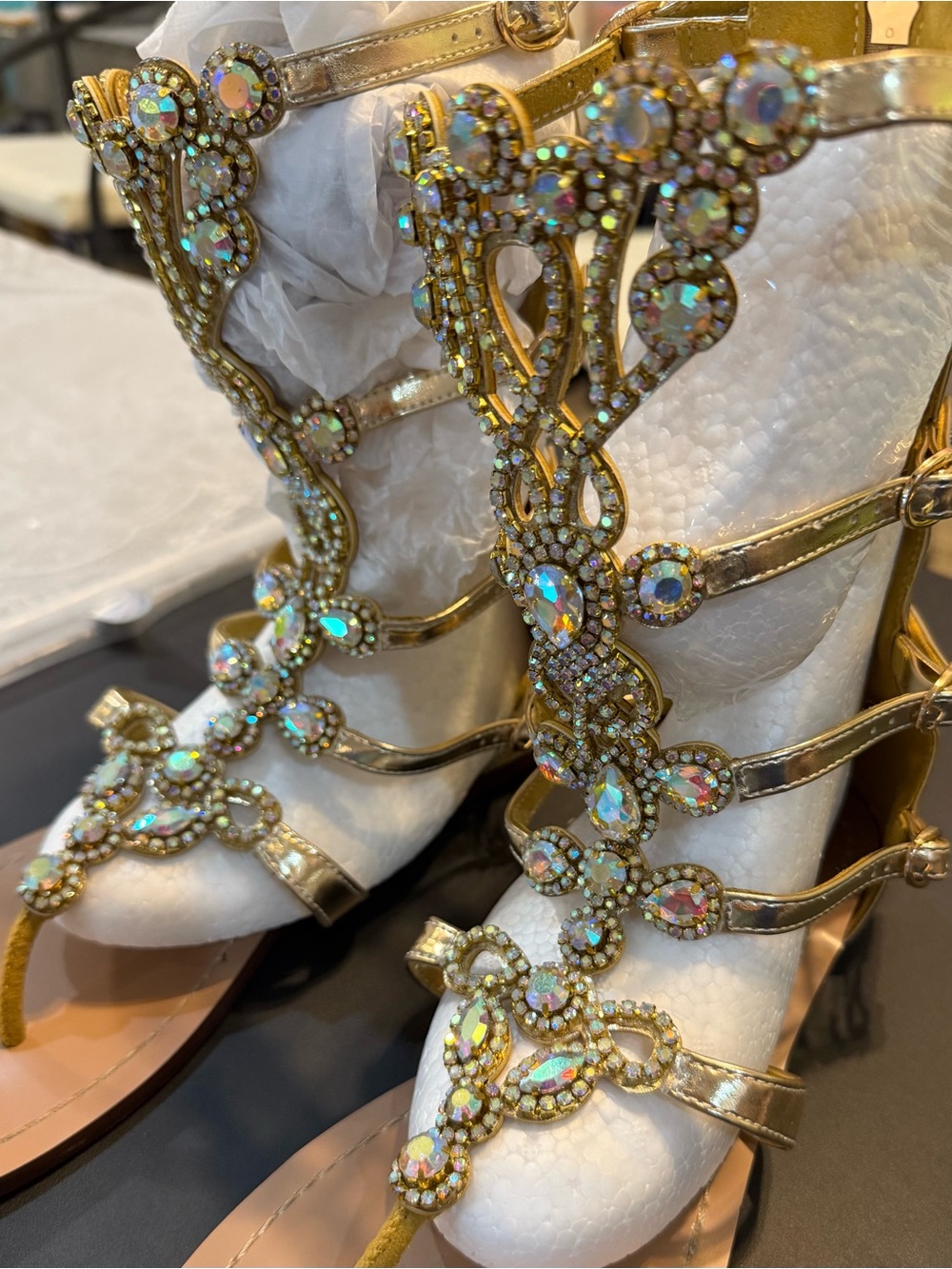 Women’s Rhinestone Gladiator Sandals Stylish Flats Gold Size 9.5